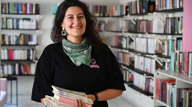 Agustina Villella, copropietaria de la librería El Entusiasmo